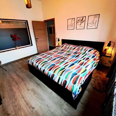 Petite Chambre Dans Une Jolie Colocation Lieja Exterior foto